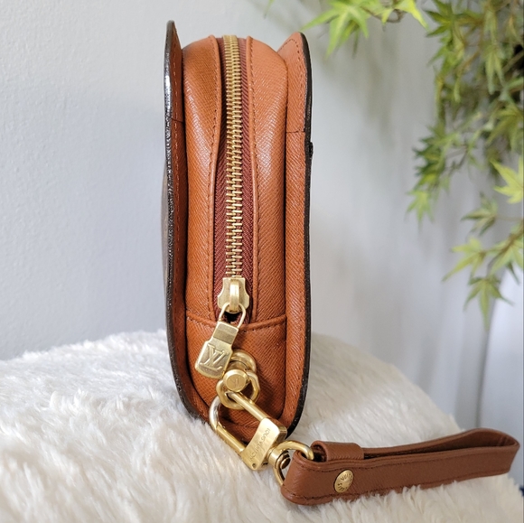 ❤️ Authentic LV Orsay Clutch Monogram - Picture 9 of 16